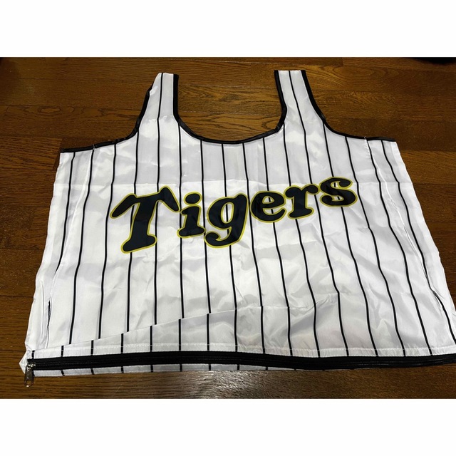 阪神タイガース　エコバッグ スポーツ/アウトドアの野球(応援グッズ)の商品写真