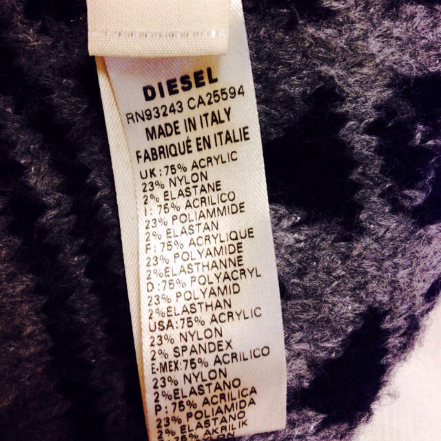 DIESEL(ディーゼル)の大人気‼︎ DIESEL マフラー レディースのファッション小物(マフラー/ショール)の商品写真