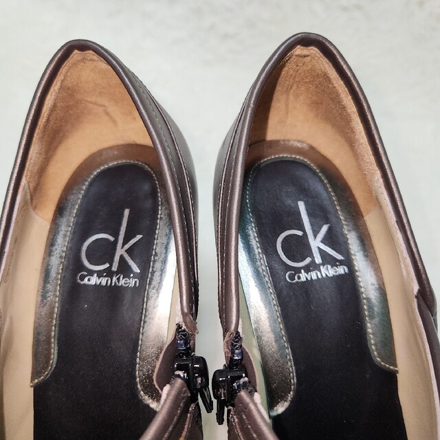 Calvin Klein(カルバンクライン)のCalvin Klein　ヒール　ジップアップ レディースの靴/シューズ(ハイヒール/パンプス)の商品写真