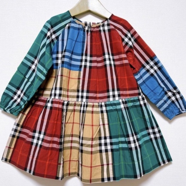 BURBERRY(バーバリー)の【最終お値下げ】　バーバリー　ワンピース　ドレス　100  105  キッズ/ベビー/マタニティのキッズ服女の子用(90cm~)(ワンピース)の商品写真