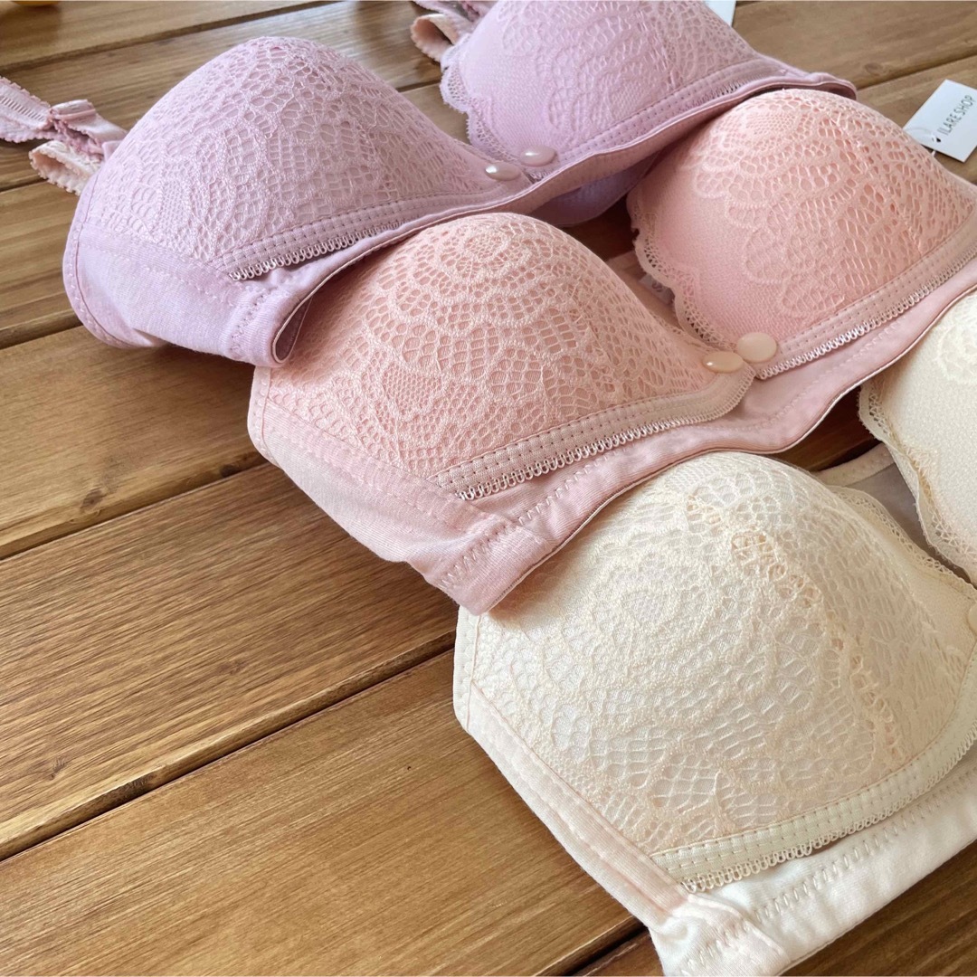 新品 超得 ✿ 3枚組！！ マタニティブラ 授乳ブラ ノンワイヤー キッズ/ベビー/マタニティのマタニティ(マタニティ下着)の商品写真