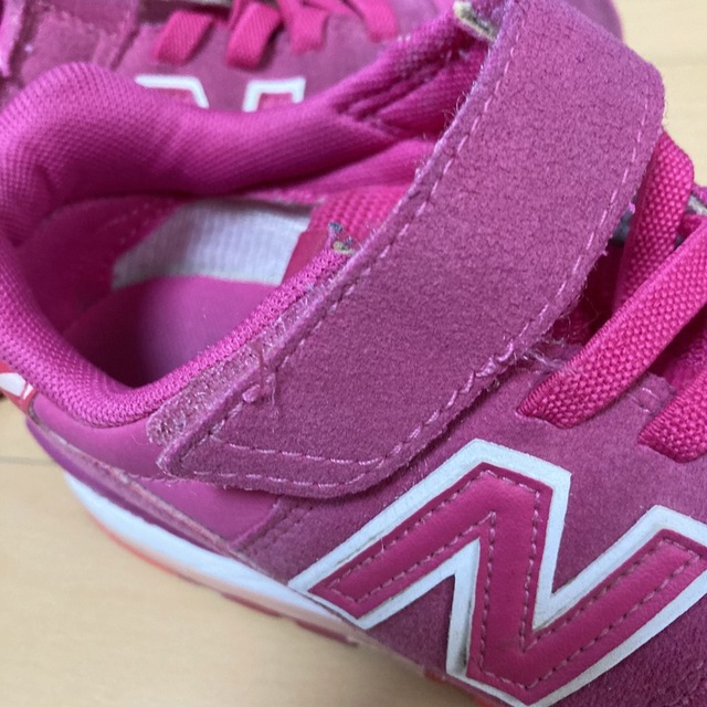 New Balance(ニューバランス)のニューバランス  NB 996 スニーカー　靴　21 キッズ/ベビー/マタニティのキッズ靴/シューズ(15cm~)(スニーカー)の商品写真