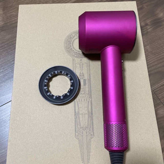 Dyson(ダイソン)の【限定色】ダイソンドライヤー スマホ/家電/カメラの美容/健康(ドライヤー)の商品写真