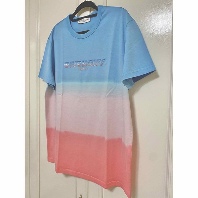 GIVENCHY(ジバンシィ)のGIVENCHY  ジバンシー　Tシャツ　オーバーサイズ　XXS 新品　パステル レディースのトップス(Tシャツ(半袖/袖なし))の商品写真