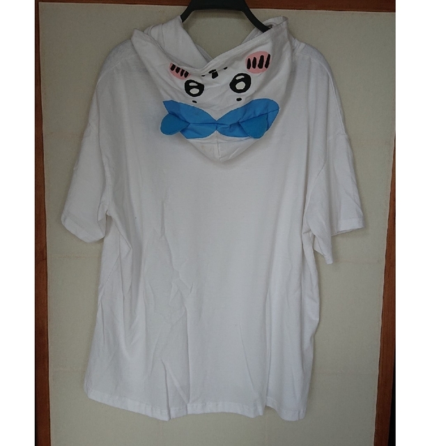 ちいかわ   フード付きTシャツ レディースのトップス(Tシャツ(半袖/袖なし))の商品写真