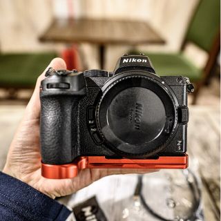 ニコン(Nikon)のNikon Z5 美品(ミラーレス一眼)