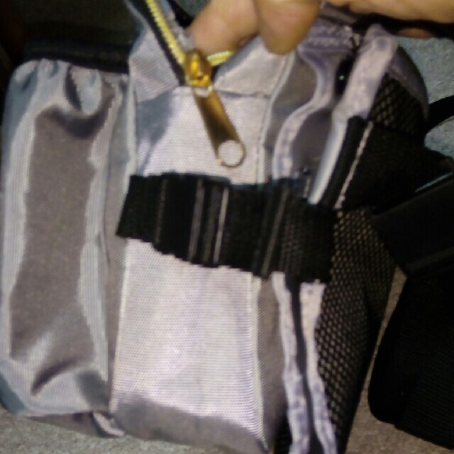 ボディバッグ　付属品ベルト欠品しています。 レディースのバッグ(ボディバッグ/ウエストポーチ)の商品写真