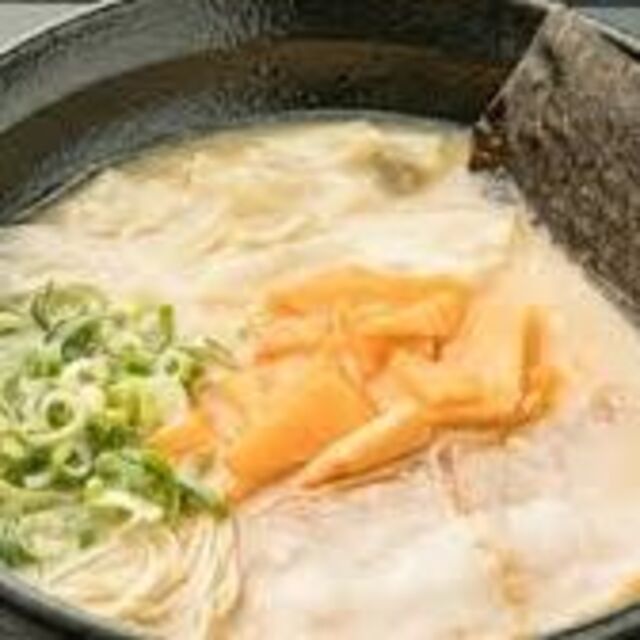 おすすめ 博多豚骨ラーメン　 細麺 うまかぞー　大人気　サンポー食品