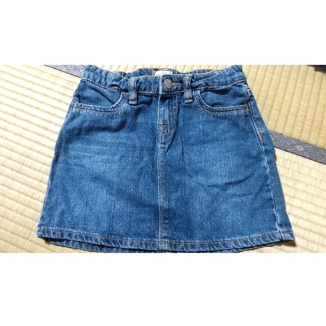 GAP Kids(ギャップキッズ)のギャップキッズ 130 デニムスカート キッズ/ベビー/マタニティのキッズ服女の子用(90cm~)(スカート)の商品写真