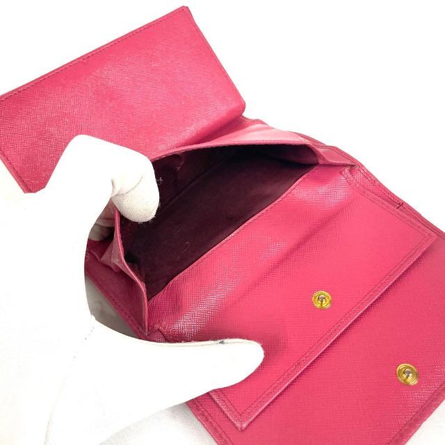 PRADA(プラダ)のPRADA プラダ　三つ折り財布　長財布　サフィアーノ　ピンク　ゴールドロゴ レディースのファッション小物(財布)の商品写真