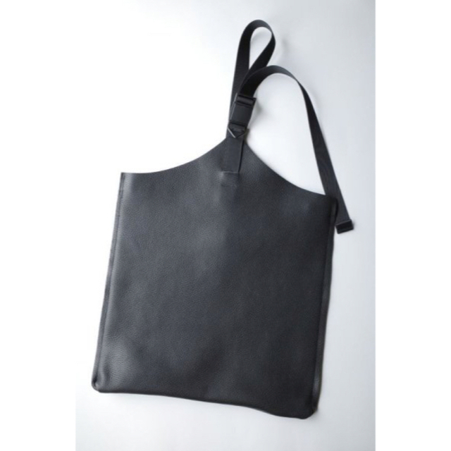 NL ニール HANS レザーワンショルダーバッグ・ブラック メンズのバッグ(トートバッグ)の商品写真