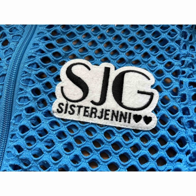 【Sister Jenni】穴開きパーカー size140 キッズ/ベビー/マタニティのキッズ服女の子用(90cm~)(ジャケット/上着)の商品写真