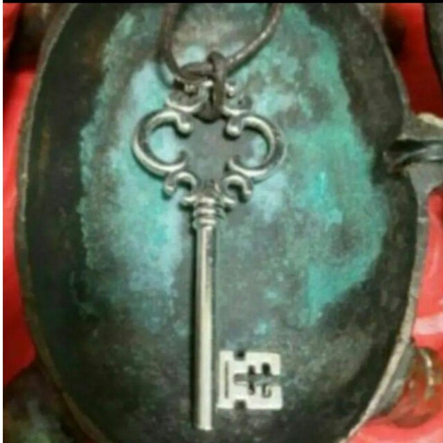 聖品☩扉を開く☩銀の鍵☩波動修正☩心のブロック解除☩白魔術☩波動☩強力☩お守り 1
