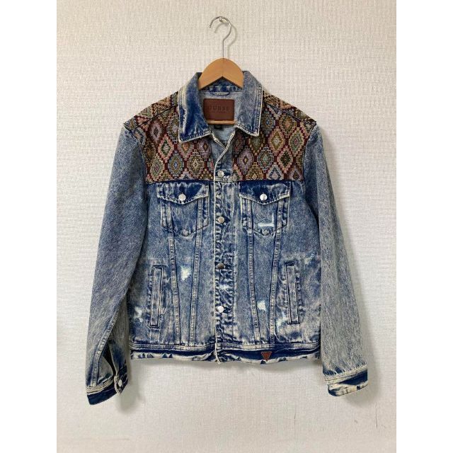 GUESS HERITAGE PATCH DENIM JACKET 0424 4