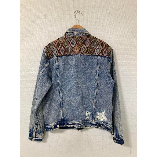 GUESS HERITAGE PATCH DENIM JACKET 0424 5