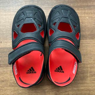 アディダス(adidas)の★美品　adidas サンダル　18センチ　男女兼用　キッズサイズ★(サンダル)