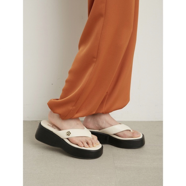 MARY QUANT - LILY BROWN×MARY QUANTデイジーモチーフトング MARY QUANT - LILY BROWN×MARY QUANTデイジーモチーフトング