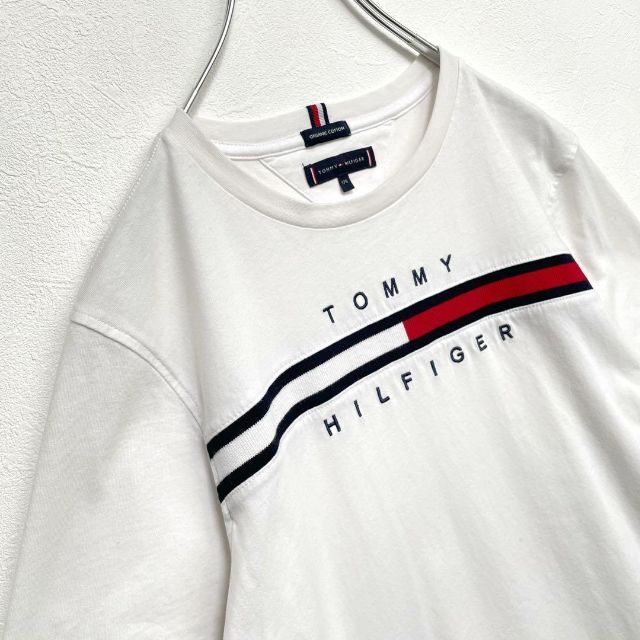 TOMMY HILFIGER(トミーヒルフィガー)の大人気　トミーヒルフィガー　ビッグロゴ　フロントロゴ　半袖Tシャツ　ホワイト レディースのトップス(Tシャツ(半袖/袖なし))の商品写真