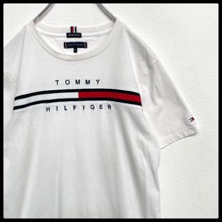 トミーヒルフィガー(TOMMY HILFIGER)の大人気　トミーヒルフィガー　ビッグロゴ　フロントロゴ　半袖Tシャツ　ホワイト(Tシャツ(半袖/袖なし))