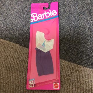 バービー(Barbie)のバービー人形　洋服　半袖ブラウスとパンツ(ぬいぐるみ/人形)