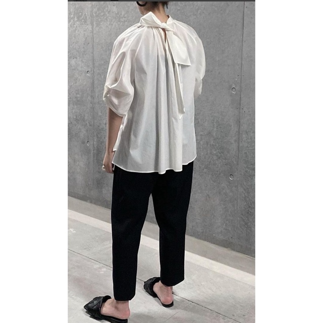 新品 ローヘン LOHEN バックリボンシアーブラウス | www.innoveering.net