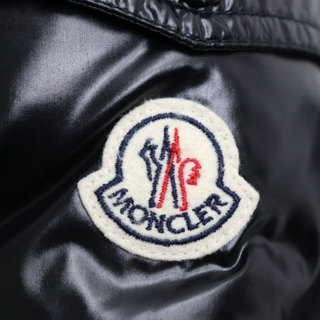 MONCLER(モンクレール)の美品●MONCLER モンクレール MAYA GIUBBOTTO/マヤ  WZIP ロゴワッペン付き フーデッドダウンジャケット ブラック 2 正規品 メンズ メンズのジャケット/アウター(ダウンジャケット)の商品写真