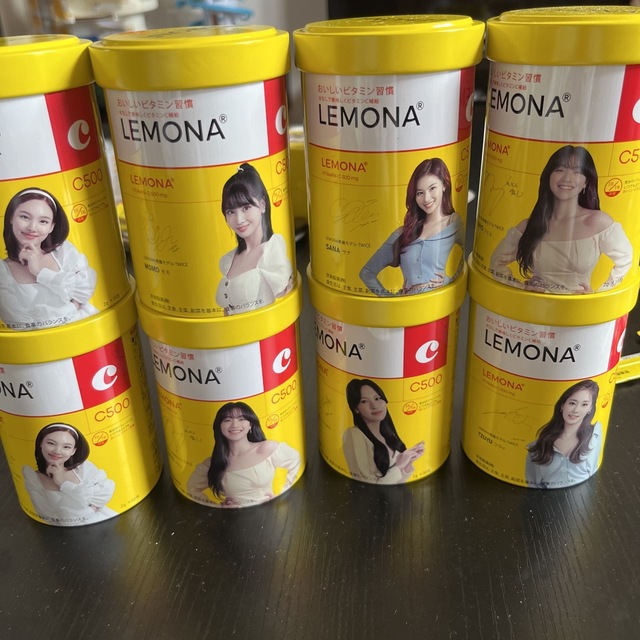 レモナ　缶のみ　TWICE 1缶の値段です。 エンタメ/ホビーのタレントグッズ(アイドルグッズ)の商品写真