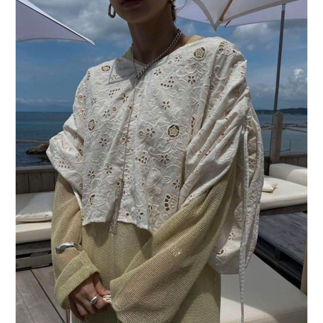 アメリsouffle round blouse