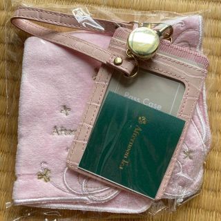 アフタヌーンティー(AfternoonTea)のクロコ調コードリール付パスケース+ハンカチ♡新品未使用♡(名刺入れ/定期入れ)