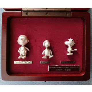 ピーナッツ(PEANUTS)のピーナッツ スヌーピー セレブレーション ピンバッチ(キャラクターグッズ)