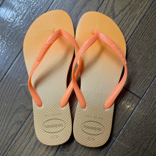 havaianas(ハワイアナス)のハワイアナス　オレンジ　グラデーション レディースの靴/シューズ(ビーチサンダル)の商品写真