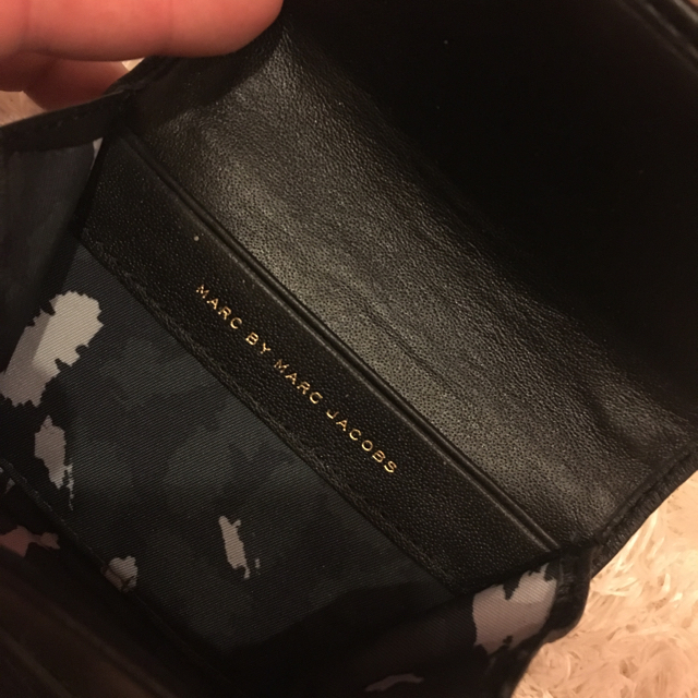 MARC BY MARC JACOBS(マークバイマークジェイコブス)のMarc by Marc jacobs名刺入れ レディースのファッション小物(名刺入れ/定期入れ)の商品写真