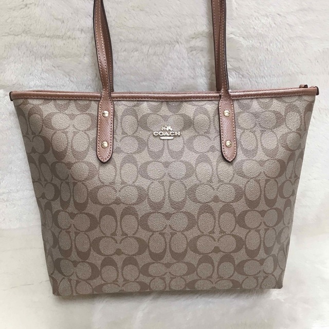 COACH シグネチャー 大容量 シティー ジップトップ トートバッグ 総柄