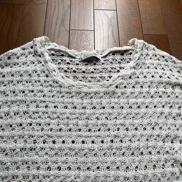 メッシュニット 半袖 白 編み ホワイト トップス 夏 シースルー レディースのトップス(シャツ/ブラウス(半袖/袖なし))の商品写真