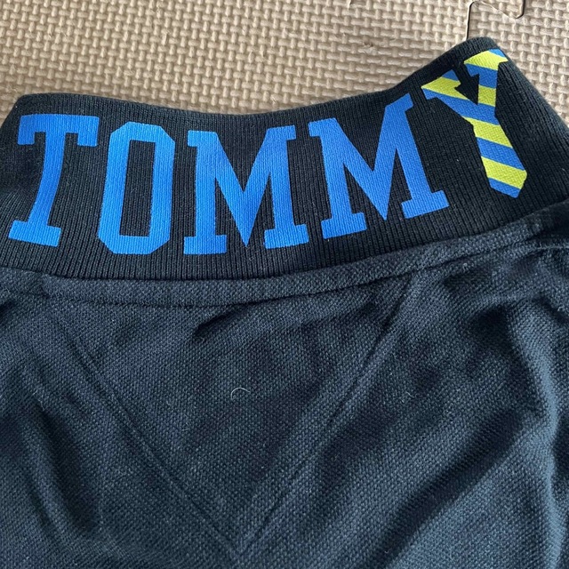 TOMMY(トミー)のtommy ポロシャツ　半袖　黒　ブラック　トミー メンズのトップス(ポロシャツ)の商品写真