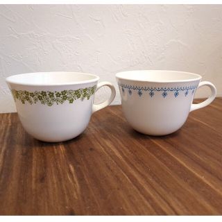 コレール(CORELLE)の［ビンテージ］Corelle カップ2点　クレイジーデイジー&スノーフレーク(グラス/カップ)