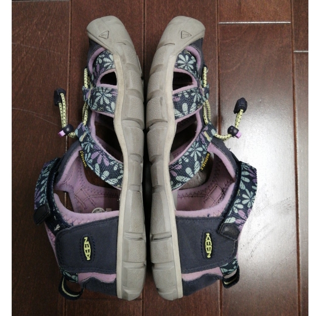 KEEN(キーン)のキーン　サンダル　22.5cm　KEEN キッズ/ベビー/マタニティのキッズ靴/シューズ(15cm~)(サンダル)の商品写真