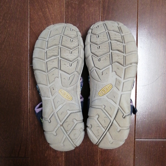 KEEN(キーン)のキーン　サンダル　22.5cm　KEEN キッズ/ベビー/マタニティのキッズ靴/シューズ(15cm~)(サンダル)の商品写真