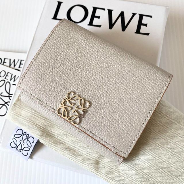 LOEWE(ロエベ) トライフォールド　アナグラム　ライトゴースト