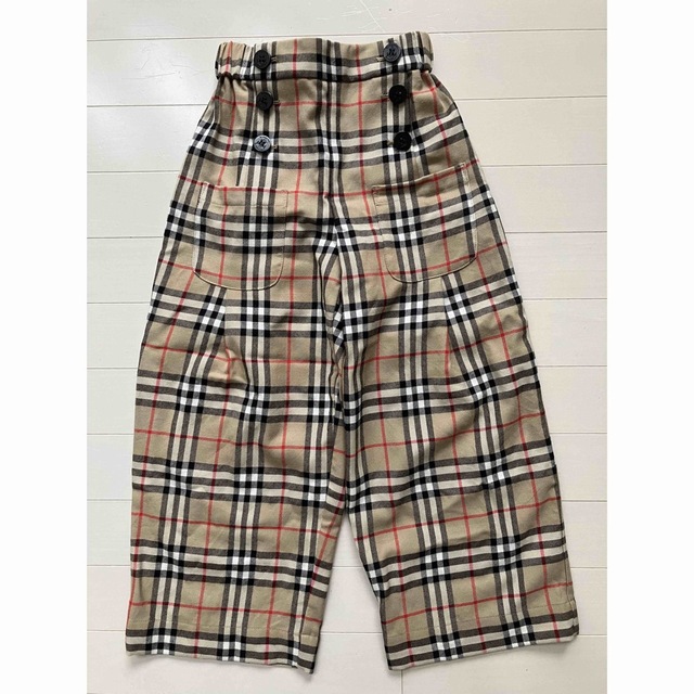 BURBERRY(バーバリー)のバーバリーチルドレン　女の子ノバチェックパンツ　128cm 8y キッズ/ベビー/マタニティのキッズ服女の子用(90cm~)(パンツ/スパッツ)の商品写真