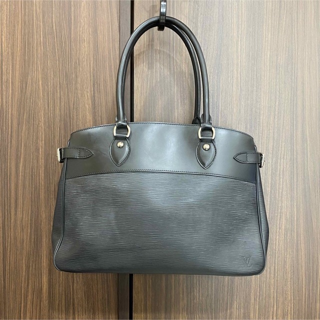 LOUIS VUITTON - 美品 定価20.6万 ルイヴィトン M59252 エピ パッシィGM トート保袋の通販 by ♧ヒロ♧SALE