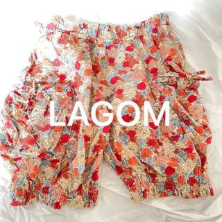 ラーゴム(LAGOM)の値下げ 美品 ラーゴム 小花柄 ショートパンツ 90 80 レッド(パンツ)