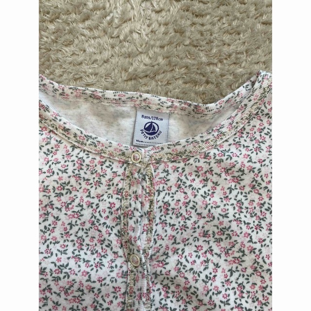 PETIT BATEAU(プチバトー)のプチバトー　小花柄カーディガン　8a（6a） キッズ/ベビー/マタニティのキッズ服女の子用(90cm~)(カーディガン)の商品写真