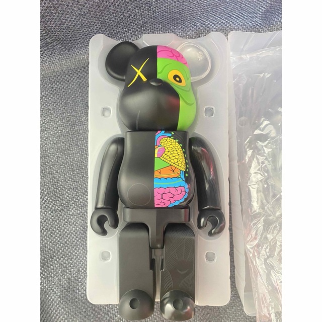 ベアブリック KAWS 人体模型400％Original Fake