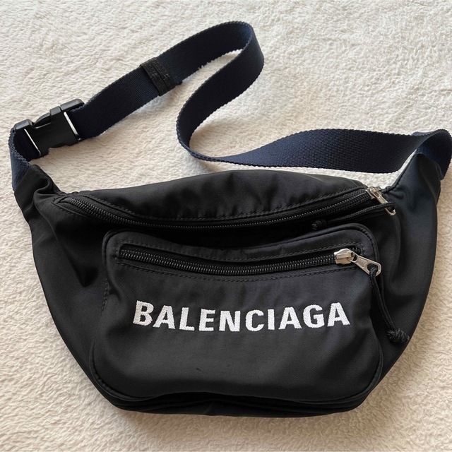 BALENCIAGA BAG(バレンシアガバッグ)のBALENCIAGAバレンシアガ  ウエストバッグ レディースのバッグ(ボディバッグ/ウエストポーチ)の商品写真