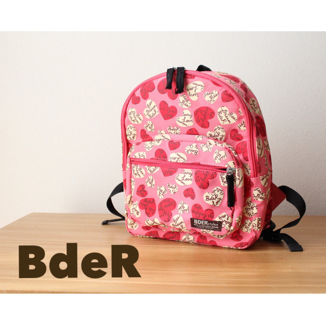 B de R(ビーデアール)のBdeR  こどもリュック　女の子　幼児　ハート　ピンク キッズ/ベビー/マタニティのこども用バッグ(リュックサック)の商品写真