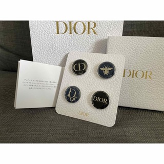 ディオール(Dior)のDior ディオール　ピンバッチ　4種類　非売品(ノベルティグッズ)