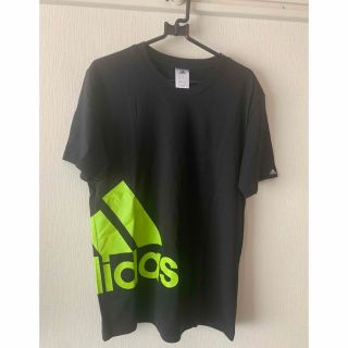 アディダス(adidas)のadidas Tシャツ　ブラック&イエローグリーン　M(Tシャツ/カットソー(半袖/袖なし))