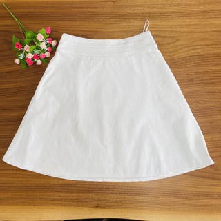 ボナジョルナータ(BUONA GIORNATA)のBUONA GIORANATA 白スカート　美品　オフィス　フォーマル(ひざ丈スカート)