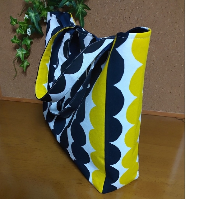 marimekko(マリメッコ)のみや様専用　マリメッコトートバッグ ハンドメイドのファッション小物(バッグ)の商品写真